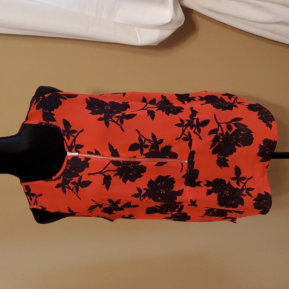Sleeveless blouse